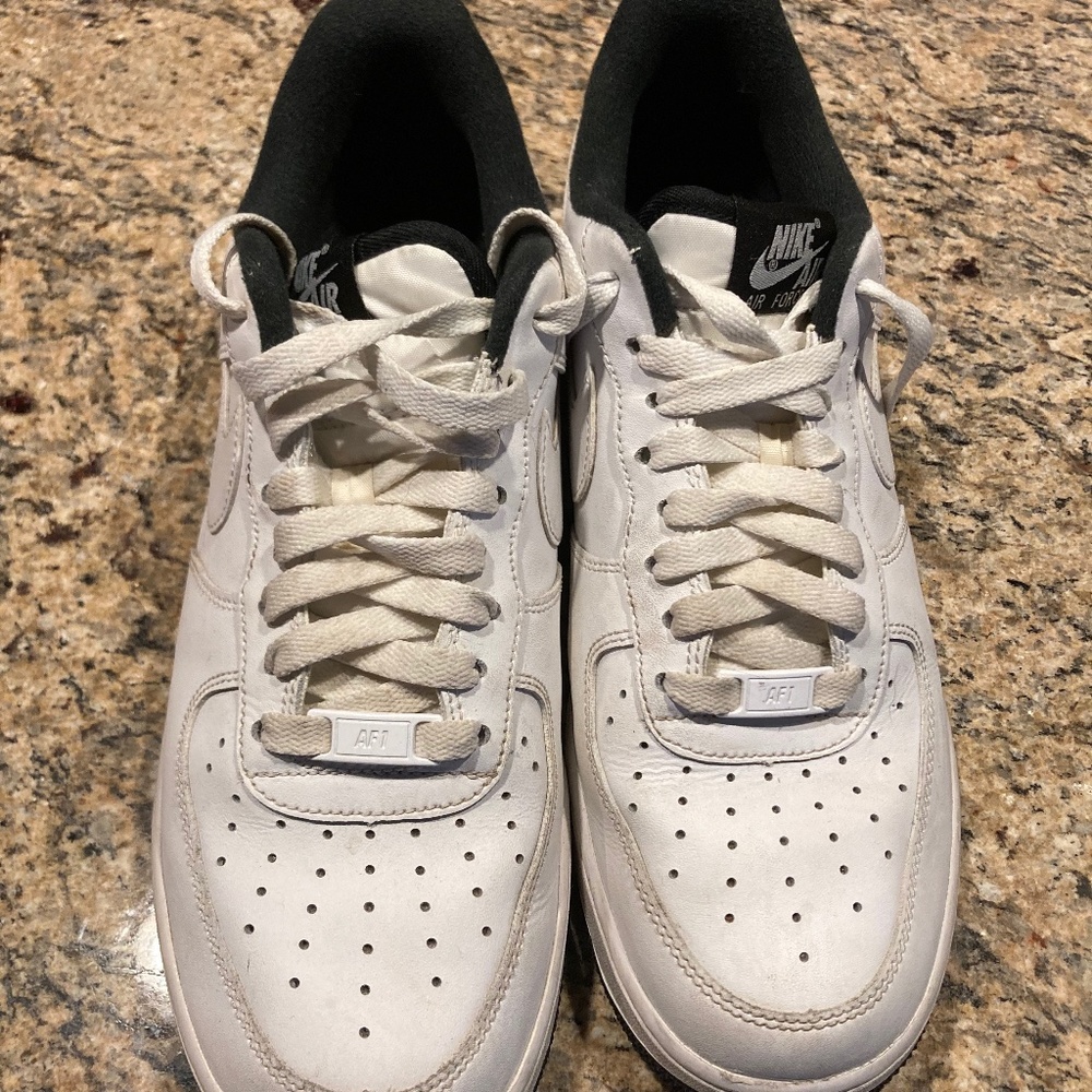 Nike Air Force 1 White Men's Tennis Shoes with Black Trim Size 8